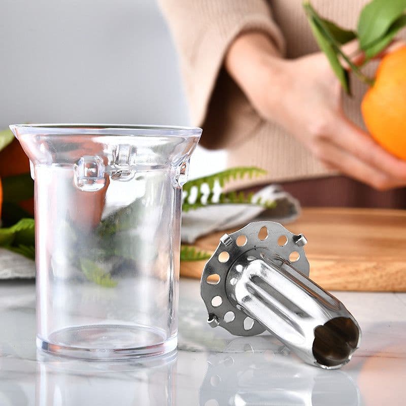 image-No-cut and easy-to-carry outdoor camping orange juicer