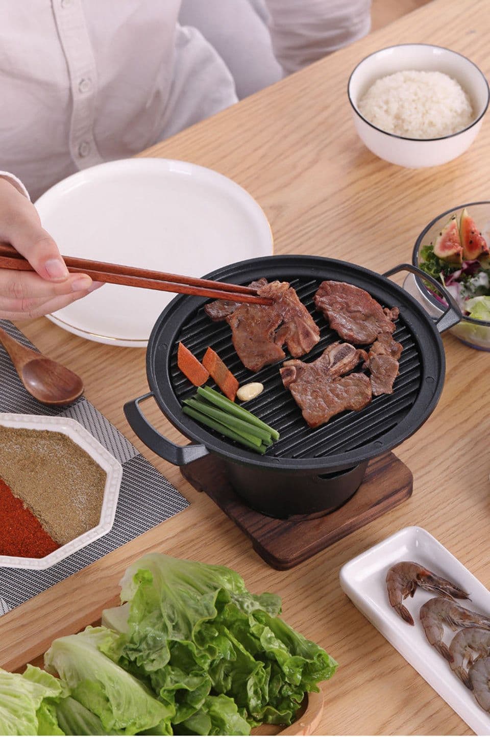 image-Mini BBQ Grill Alcohol Stove Home Smokeless Barbecue Grill Outdoor BBQ Plate Roasting Meat Tools
