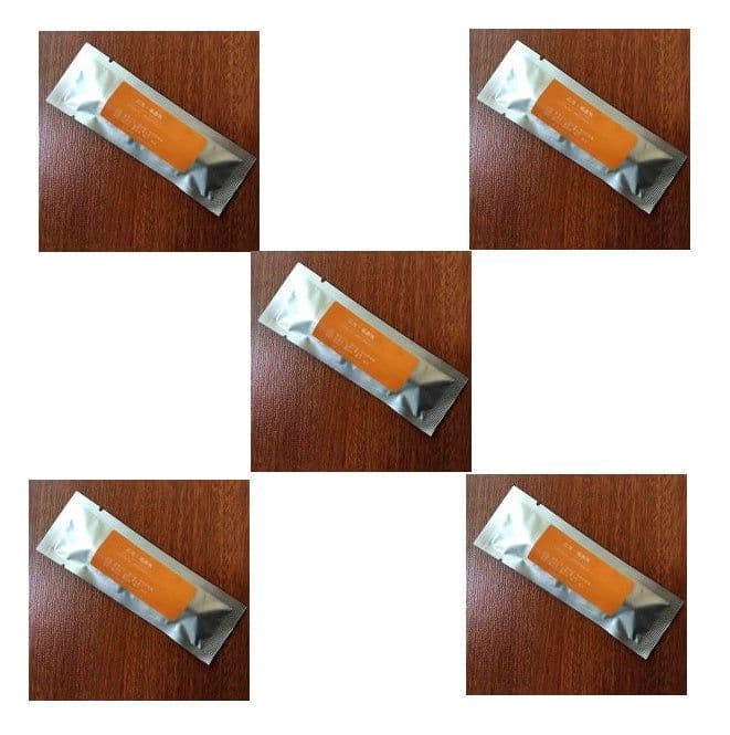 image-Car Air Freshener Smell In The Car Styling Air Vent Perfume Parfum Flavoring For Auto Interior Accessorie Air Freshener