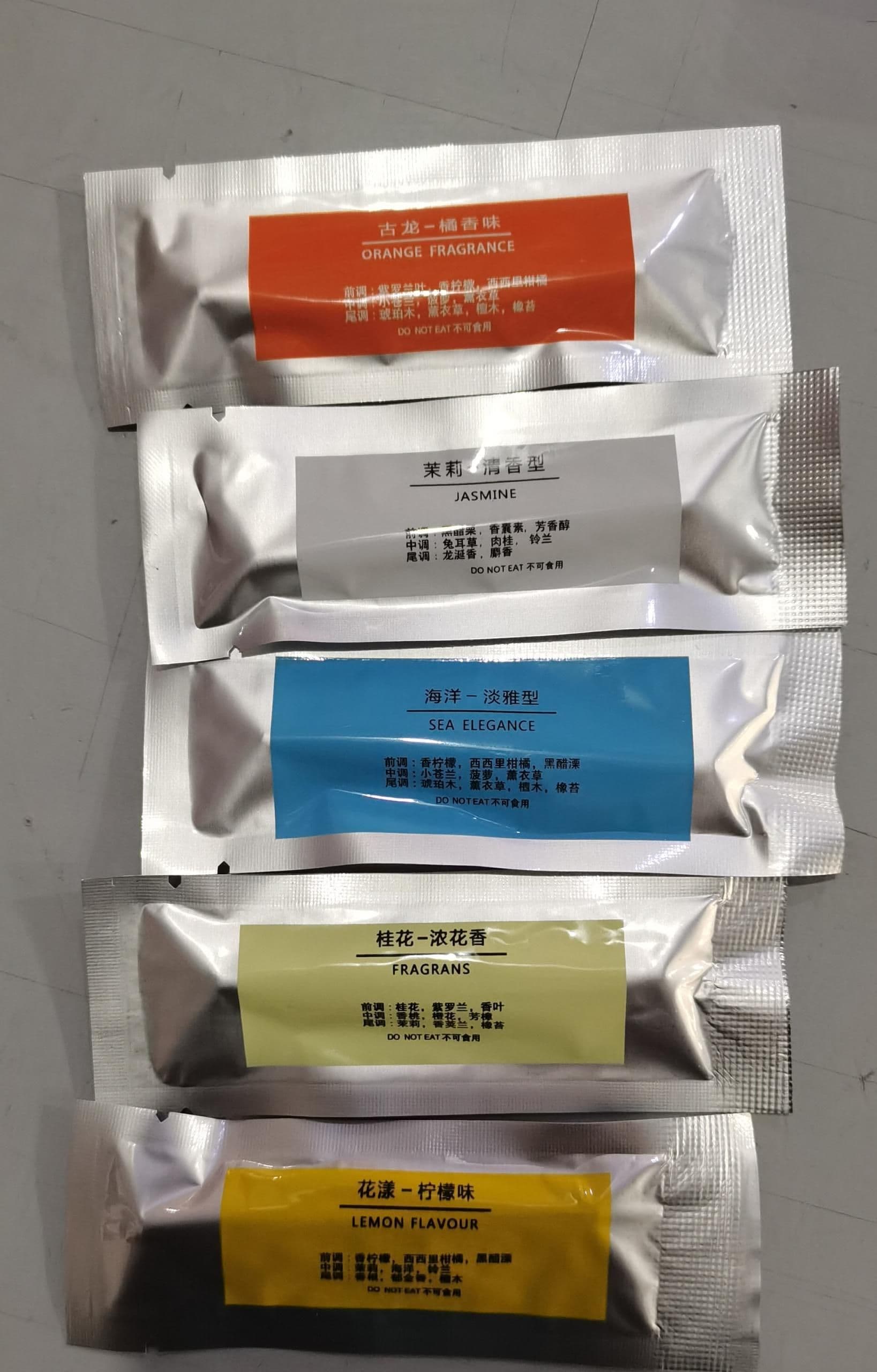 image-Car Air Freshener Smell In The Car Styling Air Vent Perfume Parfum Flavoring For Auto Interior Accessorie Air Freshener