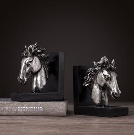 image-American style books rely on antique animal decorations
