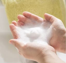 image-Foam washing mobile phone