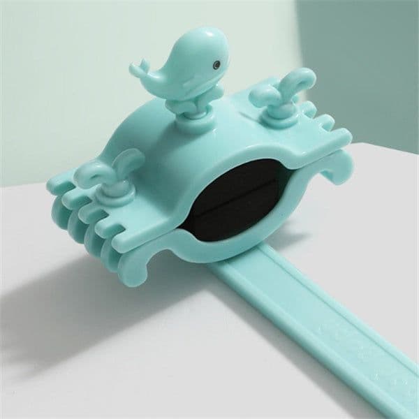 image-Children's faucet extender