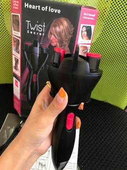 image-Automatic Hair Braider Hair Twister USB Electric Braiding Machine DIY Magic Roller Styling Tool Styler Bun Maker