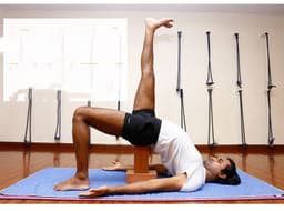 image-Yoga Brick Solid Wood Yoga Brick Whole Piece Anti-slip Compressive Log Brick Yoga Clothes Iyengar Yoga Auxiliary Supplies