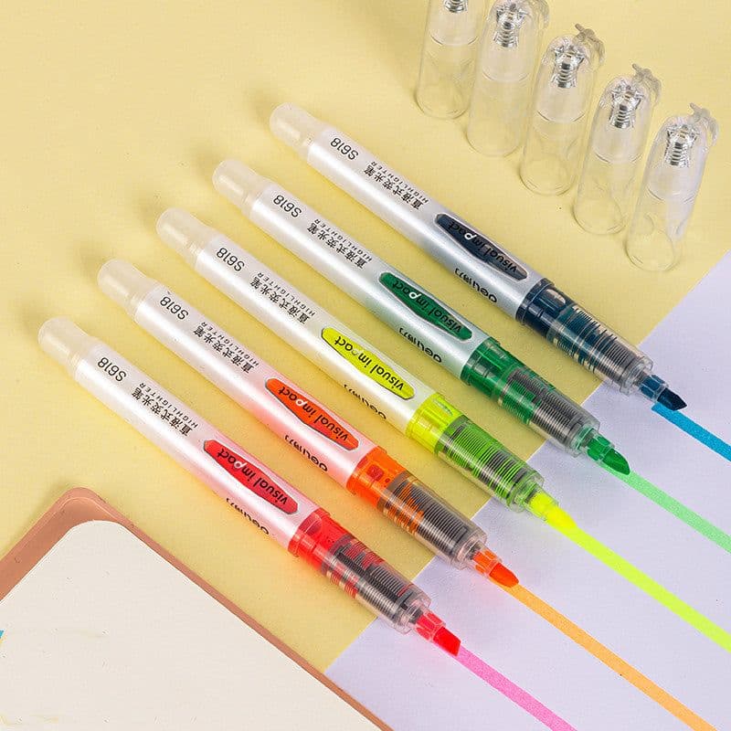 image-Soft color highlighter students use the highlight marker pen to make notes, children's drawing axe pen