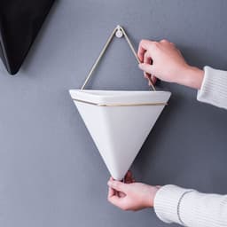 image-Simple Hanging Creative Hydroponic Flowerpot Without Perforation