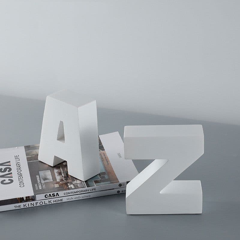 image-Bookcase Creative Books Rely On Decorations And Animal Furnishings