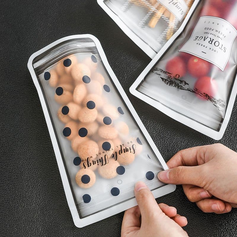image-Food Storage Bag Zero Waste Reusable Ziplock Bags Cup Shape Silicone Bag Stand Up For Kitchen Cookie Candy Snack Baked Food
