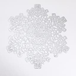 image-New Snowflakes PVC Hollow Anti-scalding Insulation Pad Table Bowl Mats Home Christmas Decor Heat Resistant Placemat Dining Table
