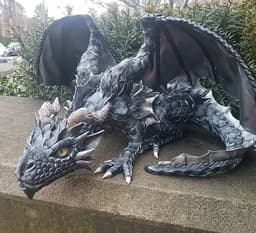 image-Garden Statue Big Squatting Dragon Sculpture Dragon Guardian Resin Garden Dragon Statues Outdoor Crafts Ornaments
