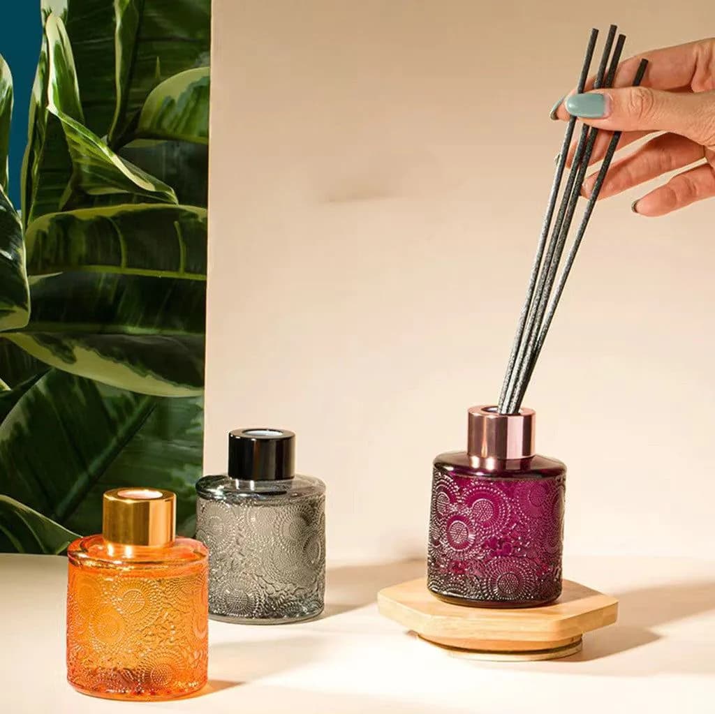 image-100ml Glass Fragrance Bottle Carved