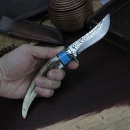 image-Outdoor Damascus Forged Hunting Knife With Non-slip Handle