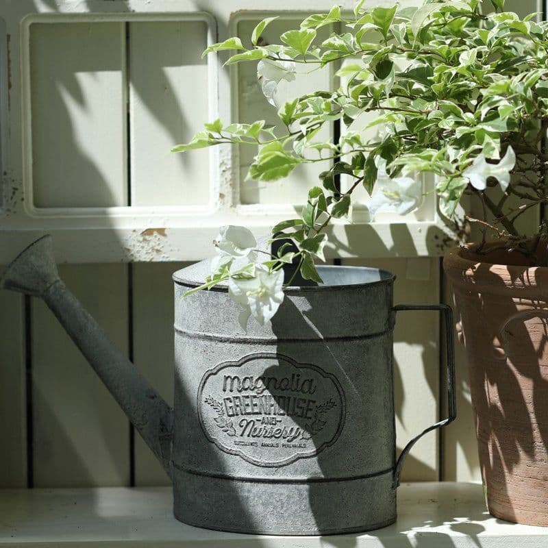 image-Wrought Iron Garden Watering Can Gardening Groceries Decoration