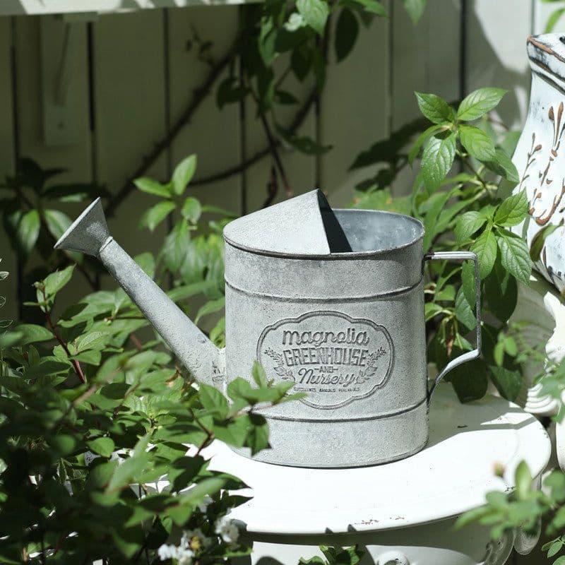 image-Wrought Iron Garden Watering Can Gardening Groceries Decoration