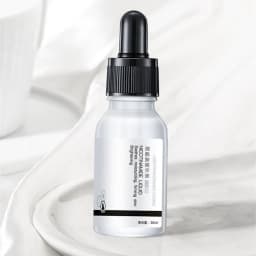 image-Nitinamide Desalinates Melanin, Replenishes Water And Brightens