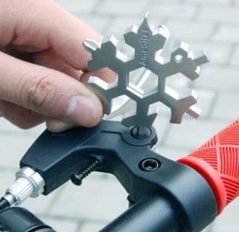 image-Snow 18 In One Multi-Function Tool Card Combination