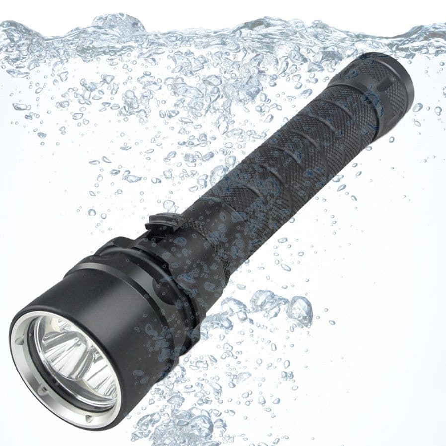 image-Aluminum alloy strong light rechargeable deep-diving flashlight