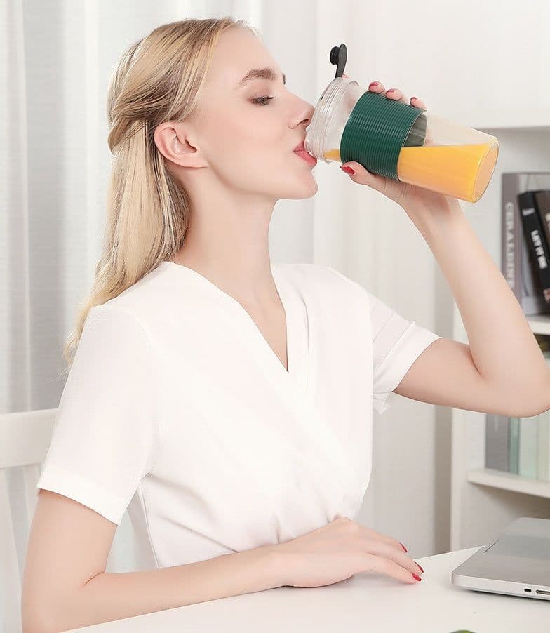 image-Mini USB Rechargeable Portable Blender Electric Fruit Juicer Kitchen Smoothie Maker Lightweight Sports Bottle Multifunction Blender