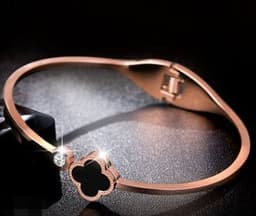 image-Japanese and Korean version of color gold 18K rose gold four-leaf clover bracelet female black alloy open bracelet jewelry