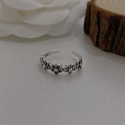 image-S925 Sterling Silver Hollow Flower Ring Fashionable Simple Adjustable Diamond Ring