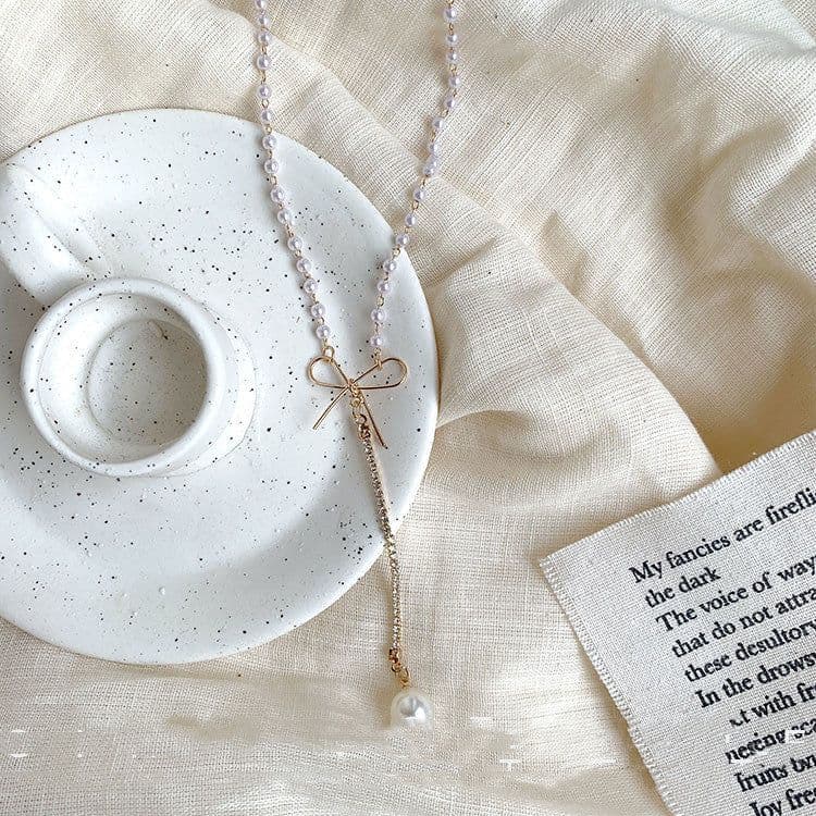 image-New Niche Design Pearl Necklace Women"s Fashion Cool Wind