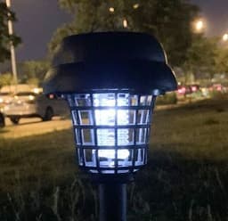 image-Cross-Border Solar Mosquito Killing Lamp Insecticidal WhiteLight Purple Outdoor Lawn Lamp LED Electronic Mosquito Repellent Lamp