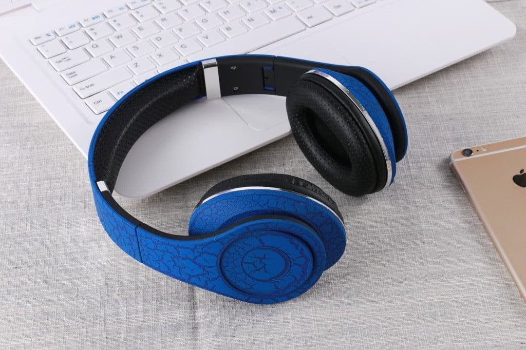 image-High Quality New Burst Universal Interface Foldable Headset Mobile Phone Headset With Microphone Color Fashion Headset