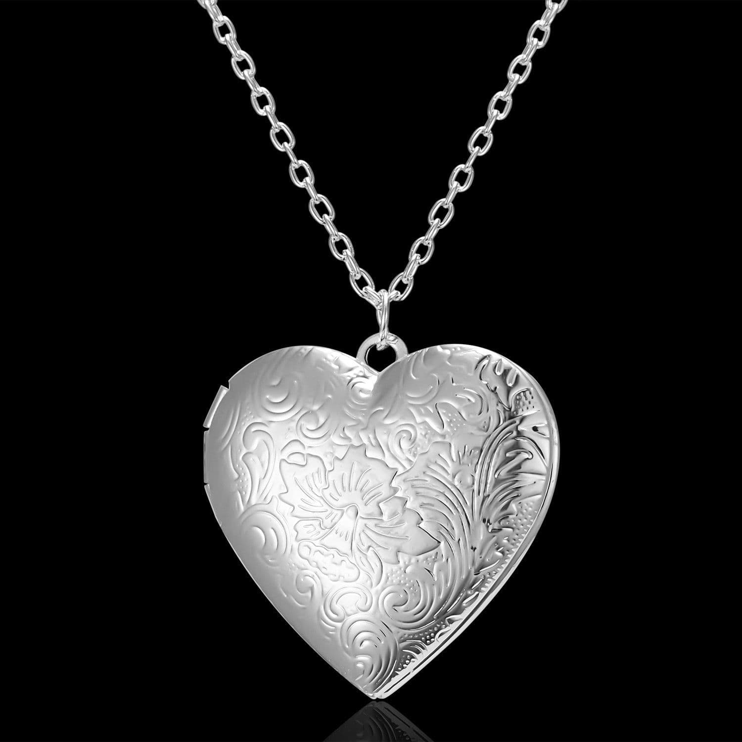 image-Carved Design Love Necklace Personalized Heart-shaped Photo Frame Pendant Necklace For Women Family Jewelry For Valentine's Day