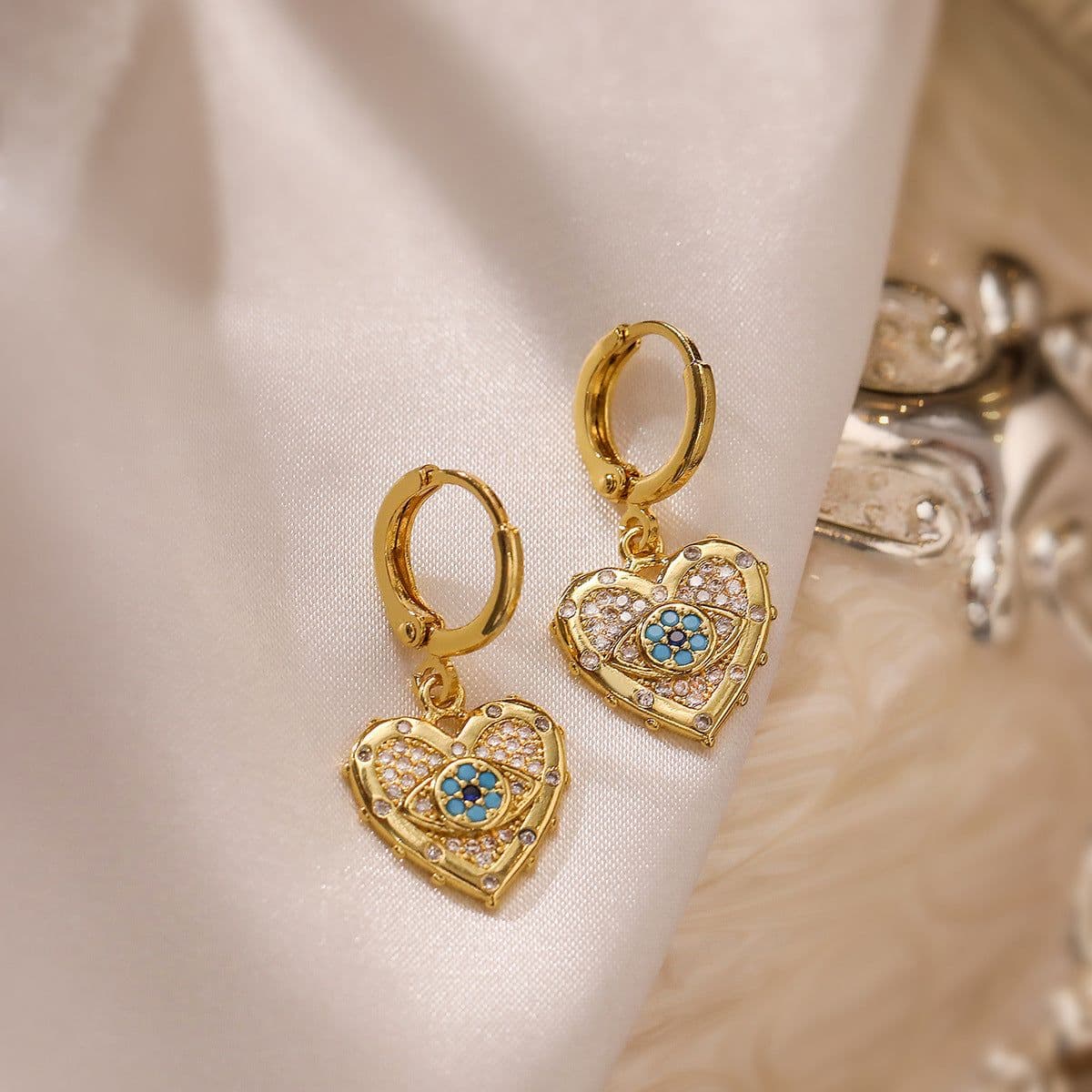 image-Fashion Jewelry Personality Copper Plated Real Gold Heart-shaped Zircon Pendant Necklace And Earrings Suite