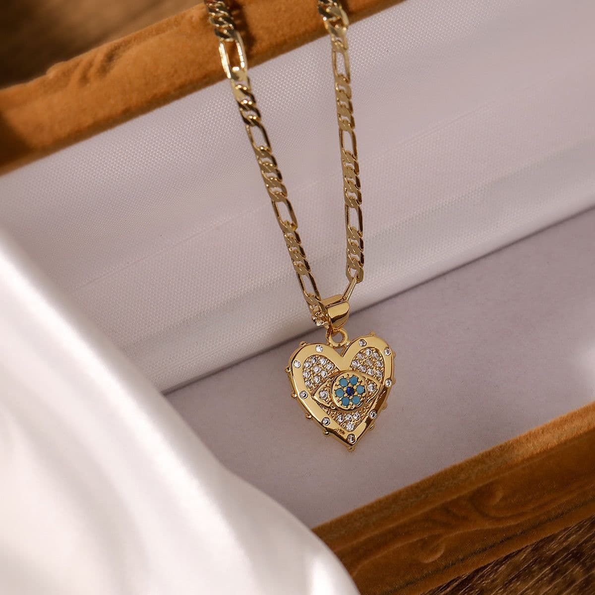 image-Fashion Jewelry Personality Copper Plated Real Gold Heart-shaped Zircon Pendant Necklace And Earrings Suite