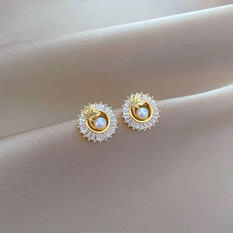 image-Fashion Jewelry Square Full Diamond Personalized Round Ring Leaves Necklace And Earrings Suite