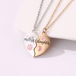 image-2PCS Set Jewelry Mother Daughter Necklace Matching Heart Magnetic Pendant Fashion Gifts For Mother's Day