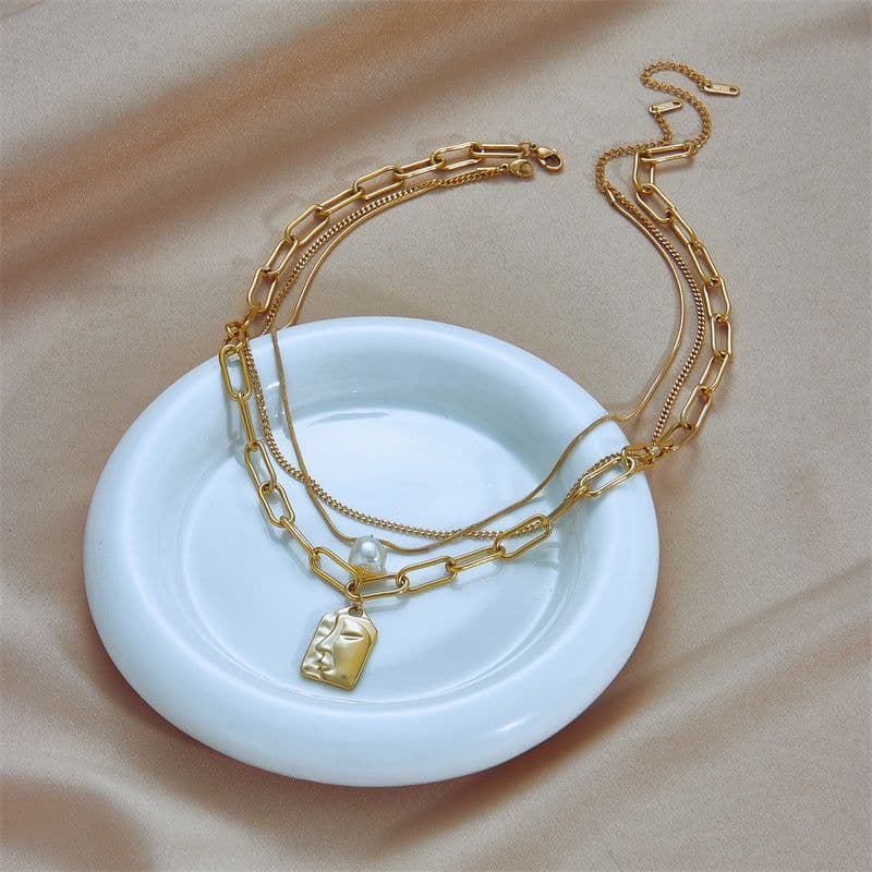image-Fashion Jewelry Layered Face Portrait Chain Choker Necklace For Women Elegant Pearls Pendant Necklace Jewelry Accessories