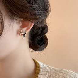 image-Fashion Jewelry Rhinestone Dripped Butterflies Stud Earrings Sweet Everyday Versatile Jewelry For Women