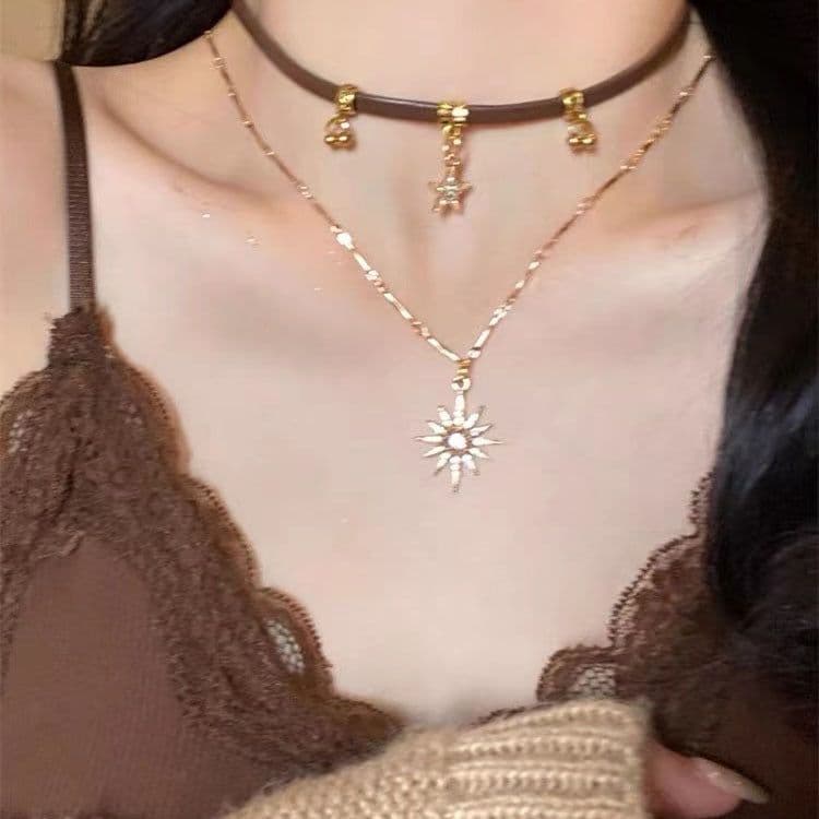 image-Vintage Sunflower Stars Necklace Women's Personalized Pendant Necklace Fashion Jewelry