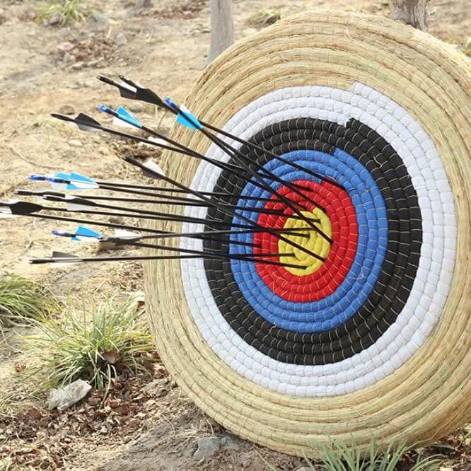 image-Novice Practicing Arrows In The Scenic Area Arrow Hall