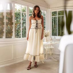 image-Summer Suspender Spaghetti Strap Long Dresses With Bow Pleat Design Fashion Sweet Bow Beach Dress For Womens Clothing