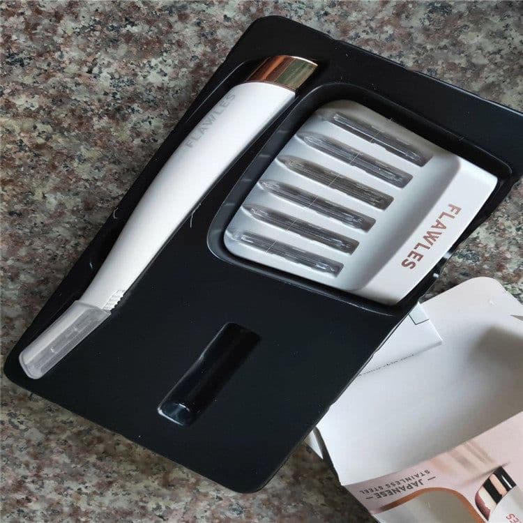 image-Ladies Face Epilator Luminous Shaving Eyebrow Cutter