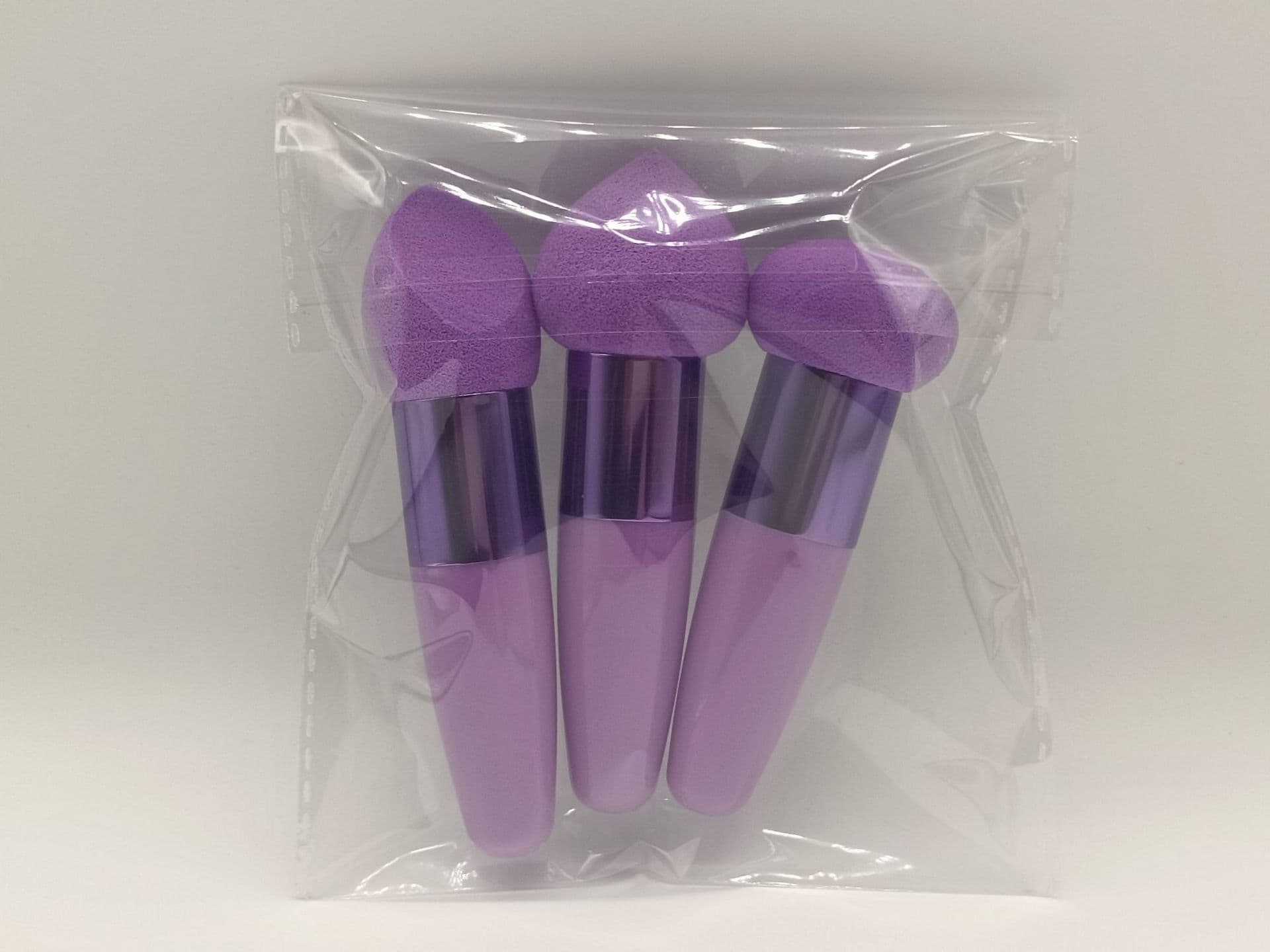 image-Three Brushes Set Sponge Beauty Blender Cushion Compact Wet And Dry Dual-use Beauty Blender Makeup Tools