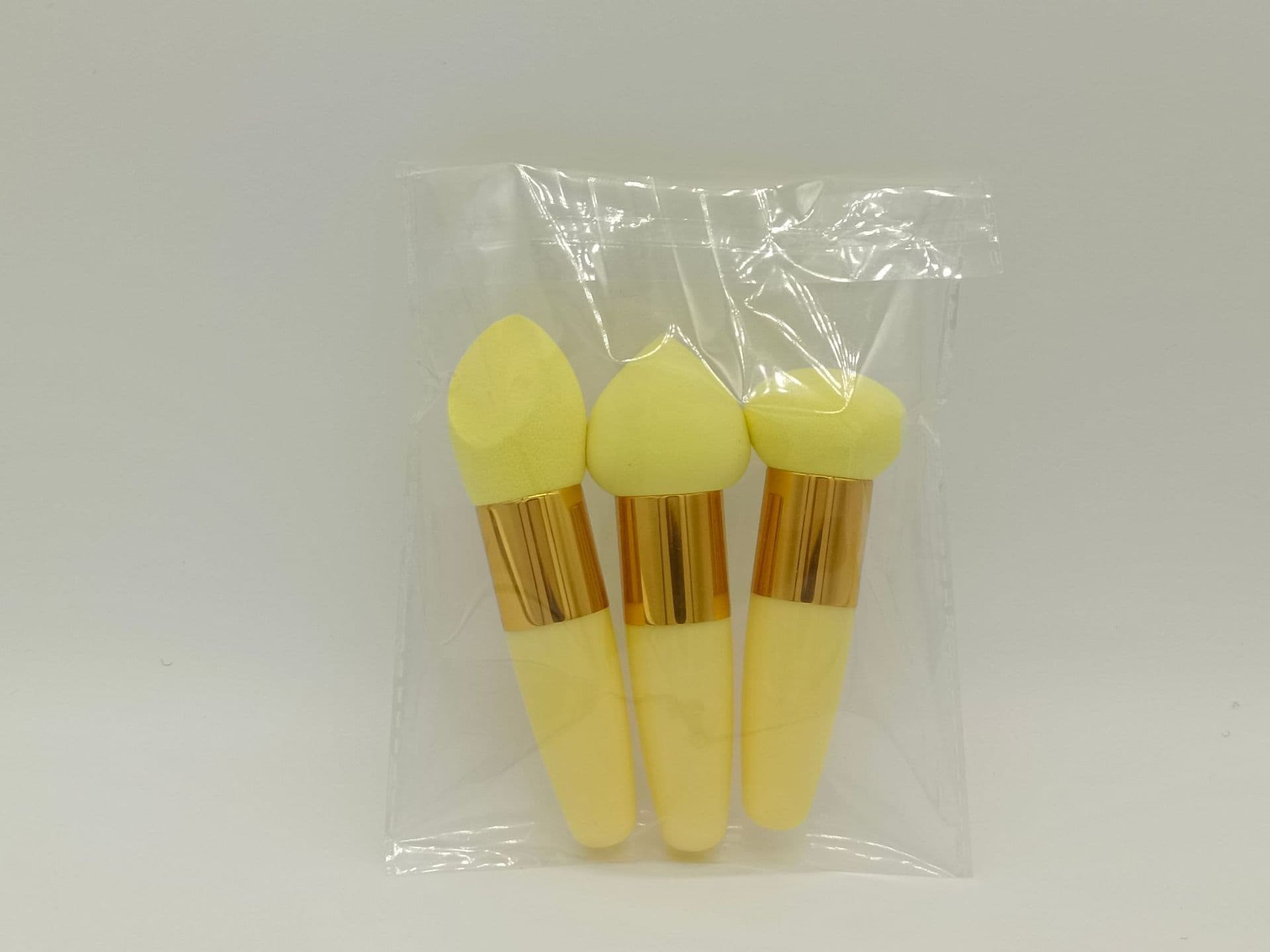 image-Three Brushes Set Sponge Beauty Blender Cushion Compact Wet And Dry Dual-use Beauty Blender Makeup Tools