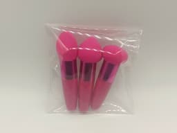 image-Three Brushes Set Sponge Beauty Blender Cushion Compact Wet And Dry Dual-use Beauty Blender Makeup Tools
