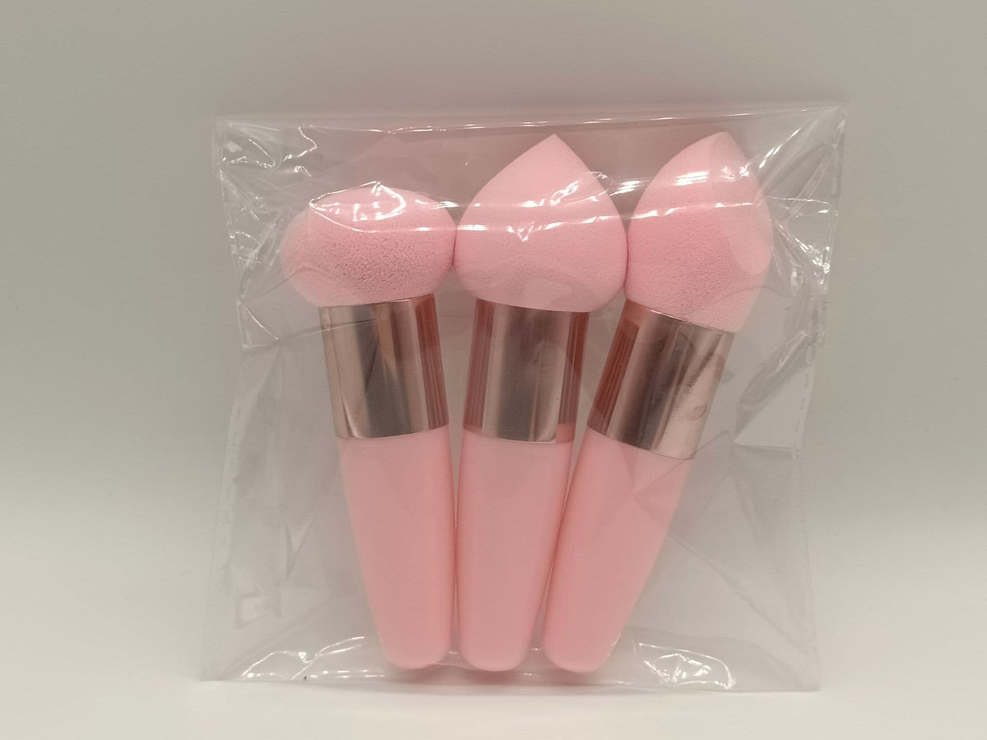 image-Three Brushes Set Sponge Beauty Blender Cushion Compact Wet And Dry Dual-use Beauty Blender Makeup Tools