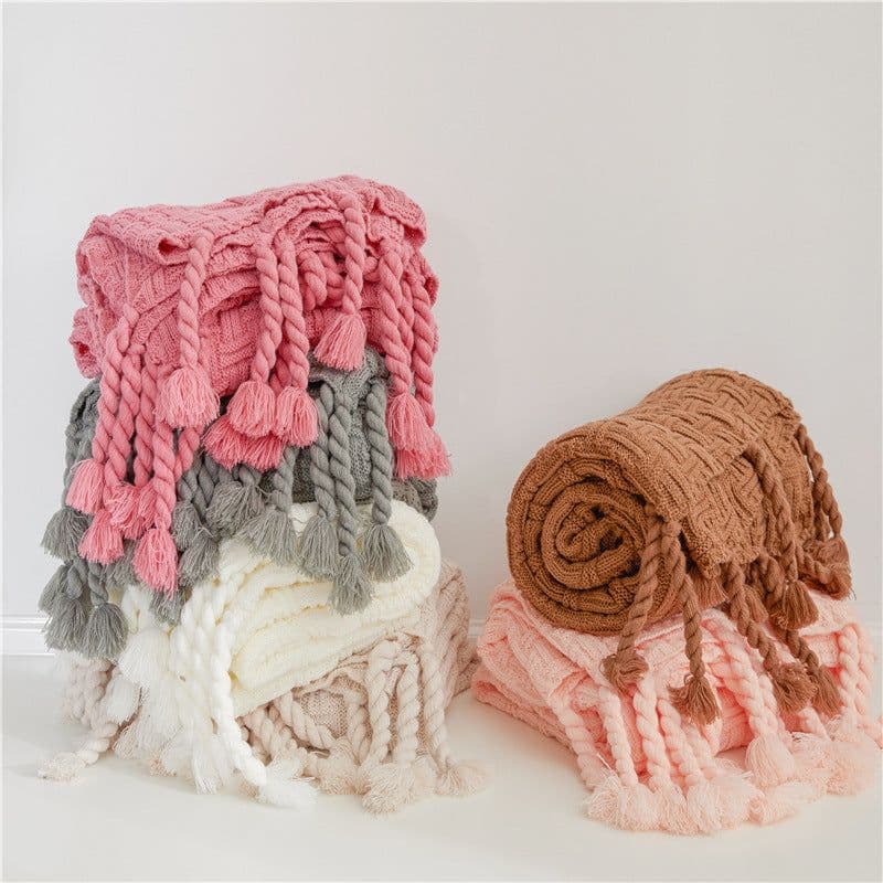 image-Positive And Negative Woven Tassels Casual Nap Air Conditioning Blanket Shawl Office Blanket Emily