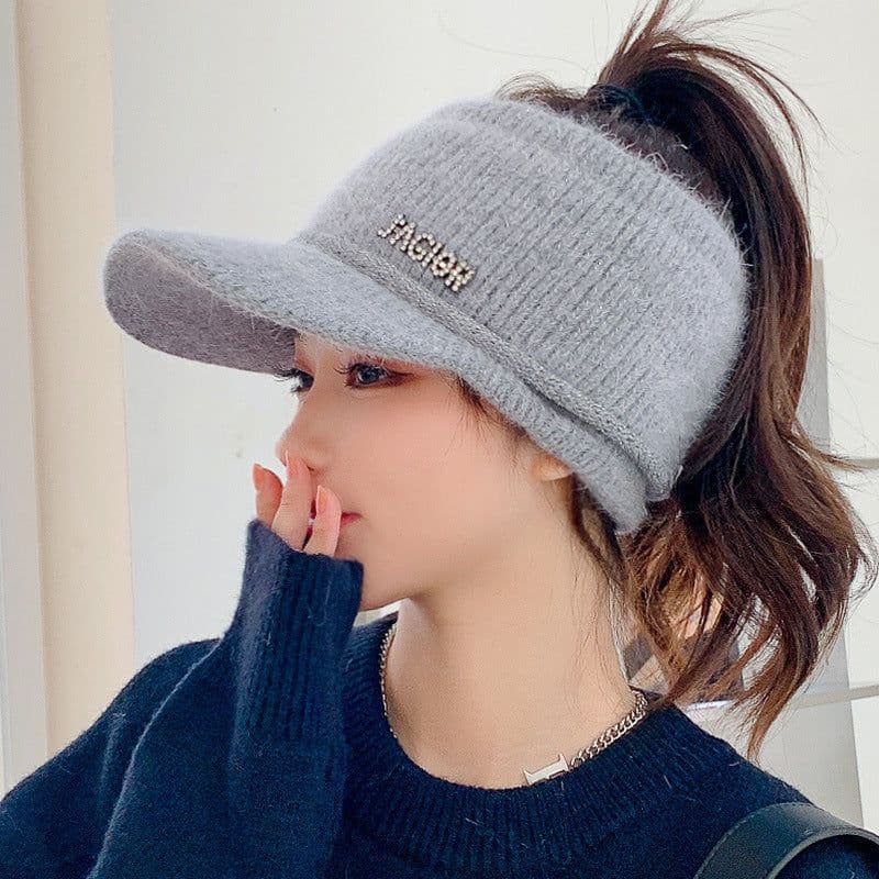 image-Girls Thickened Warm Knitted Hats In Autumn And Winter