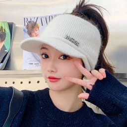 image-Girls Thickened Warm Knitted Hats In Autumn And Winter