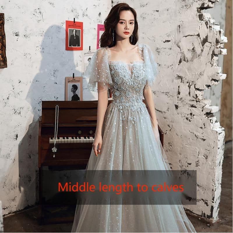 image-Evening dress is a light and luxurious dress for a banquet