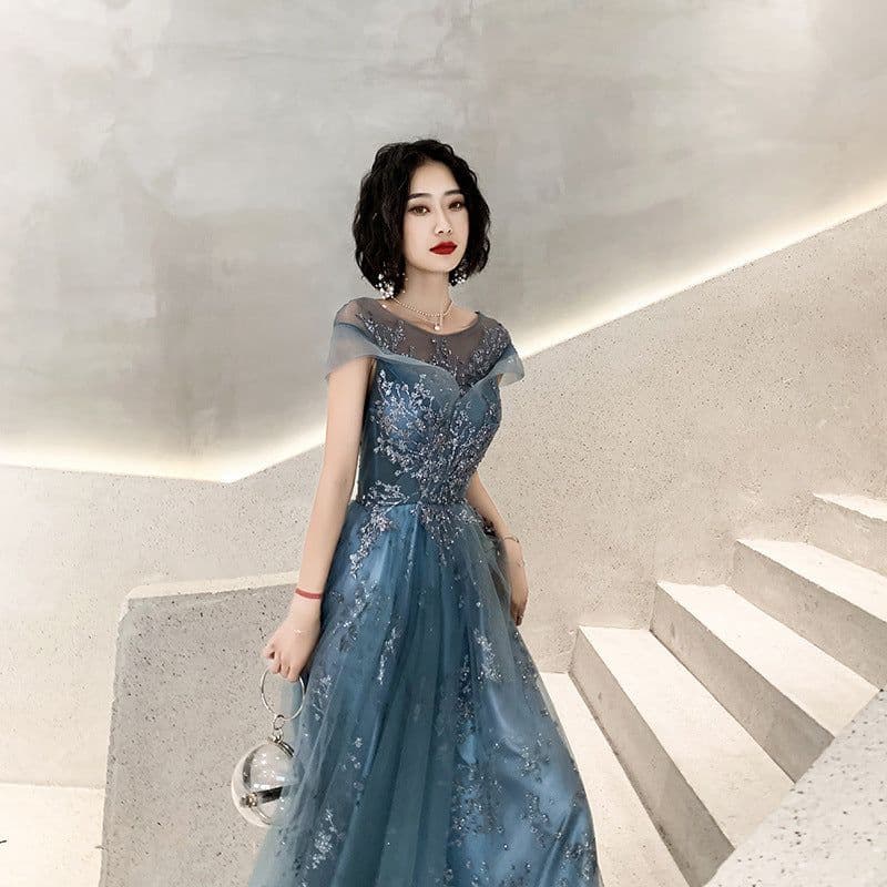 image-New Dreamy Temperament Heavy Industry Banquet Evening Dress