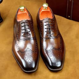 image-Fashion British Brogue Engraved Men's Shoes