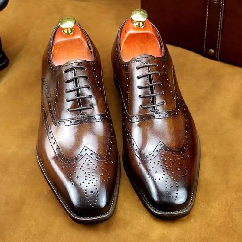 image-Fashion British Brogue Engraved Men's Shoes